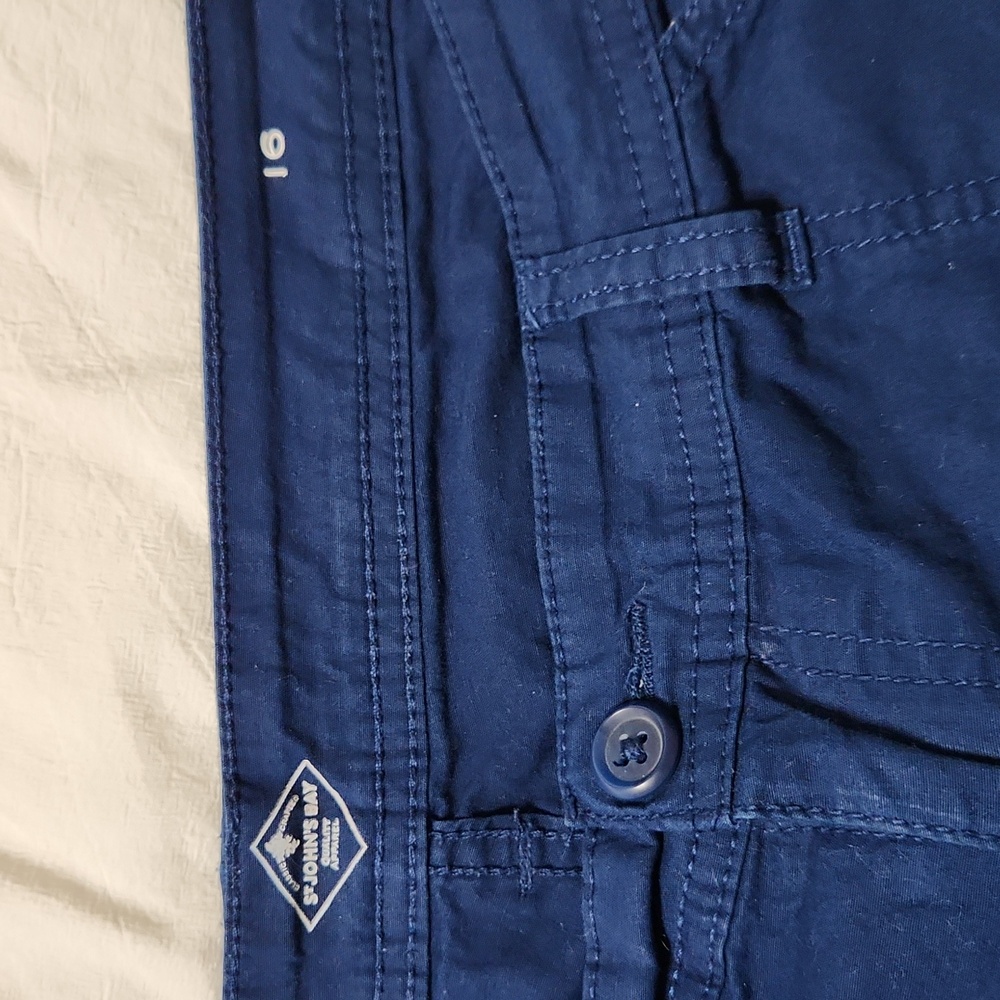 Women's St Johns Bay navy cargo shorts with pockets cotton/spandex size 16 - Picture 6 of 8
